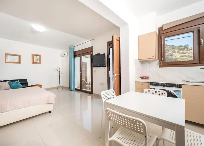 Palaiokastro Villas & Studios