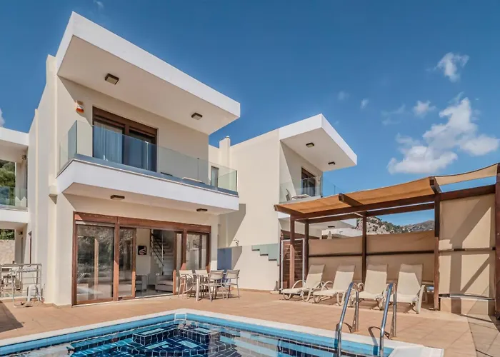 Palaiokastro Villas & Studios