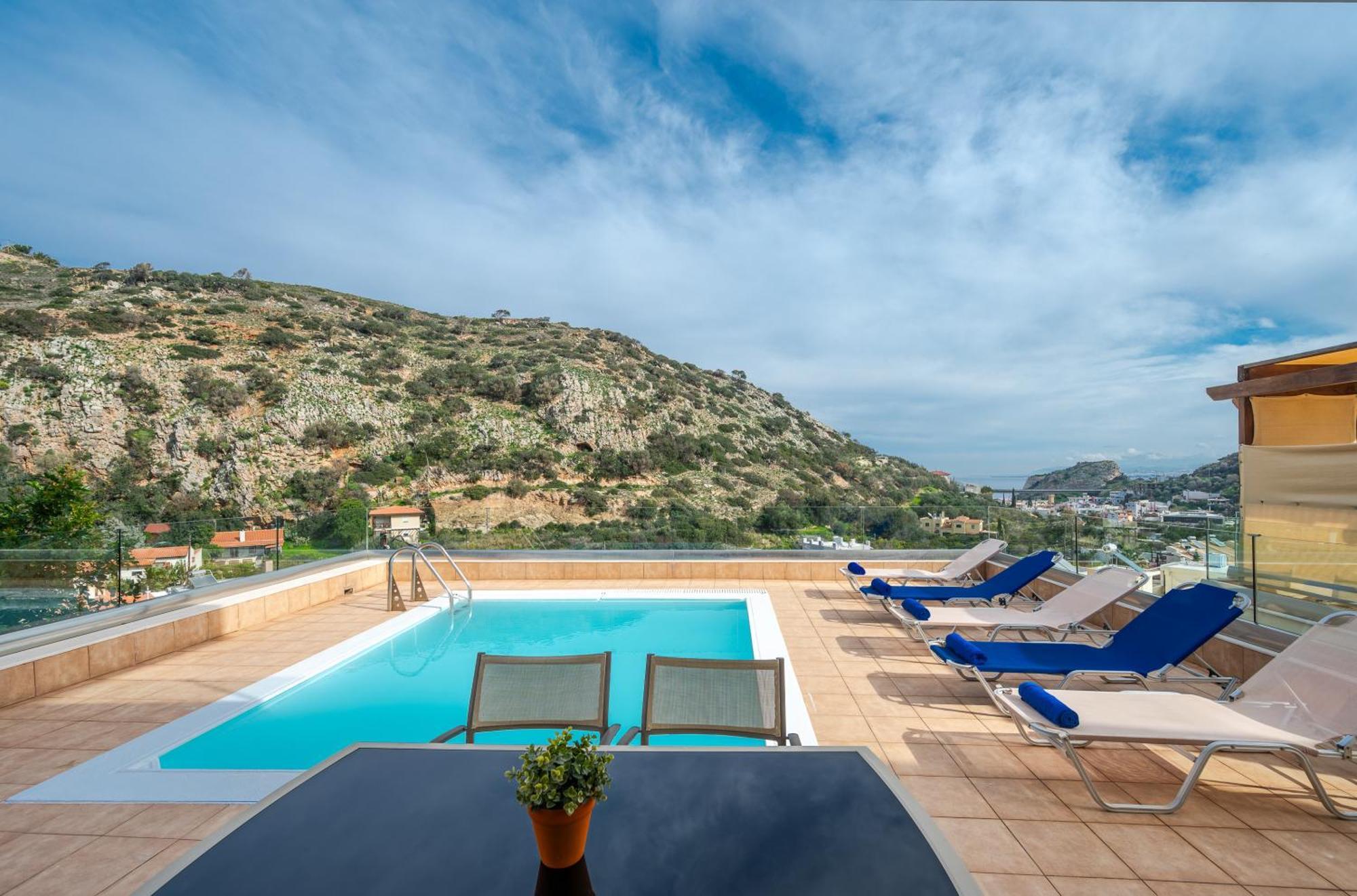 Palaiokastro & Palaiokastro (Crete)